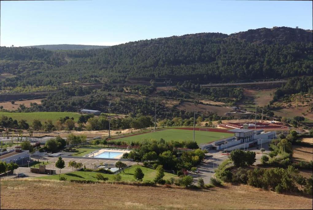 Anju-Pardal Villa Mogadouro  Luaran gambar